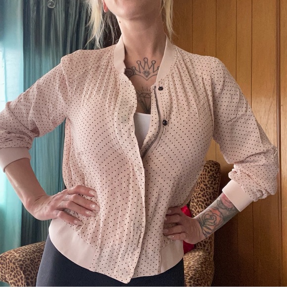 Club Monaco lightweight pink patterned lightweight jacket with pockets - Picture 3 of 5